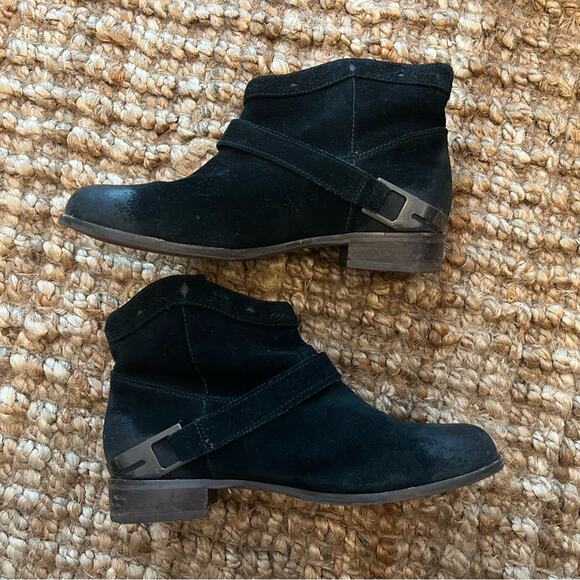 UGG Black Women’s Ankle Booties- Austin style-size 7 - Picture 4 of 12